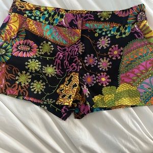 Trina Turk size 6 shorts Vibrant Neon Colorful Summer Floral size cut out